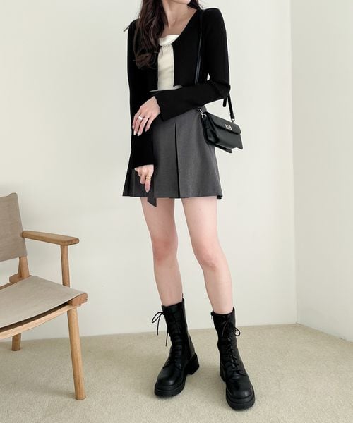 Heather（ヘザー）の「ベルト付きプリーツミニスカート（スカート・アイボリー 08/ブラック 09/グレー 18/デニム 85・S/M）」の13枚目の写真