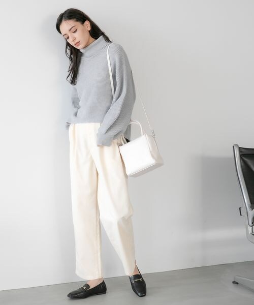 LAKOLE（ラコレ）の「2WAYスクエアミニボストンバッグ（バッグ・ブラック(19)/アイボリー(52)/ブルー(80)・F）」の6枚目の写真