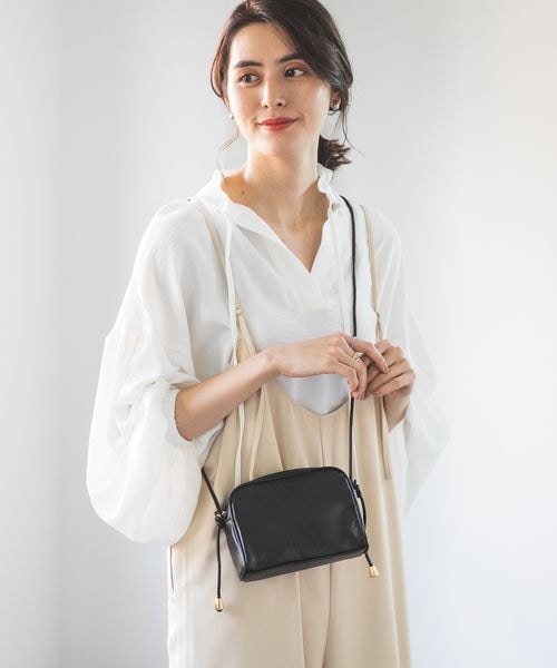 LEPSIM（レプシィム）の「スクエアミニショルダーバッグ（バッグ・アイボリー08/ブラック09/パイソン10・ONE SIZE）」の2枚目の写真