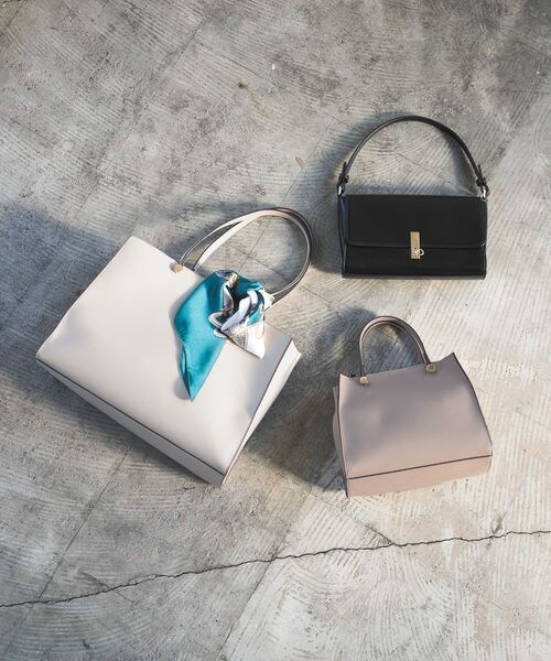 LEPSIM(レプシィム)の「アソート柄スカーフ(ファッション雑貨・レディース・ブラック09/グレージュ51/グリーン75・ONE SIZE)」の5枚目の写真