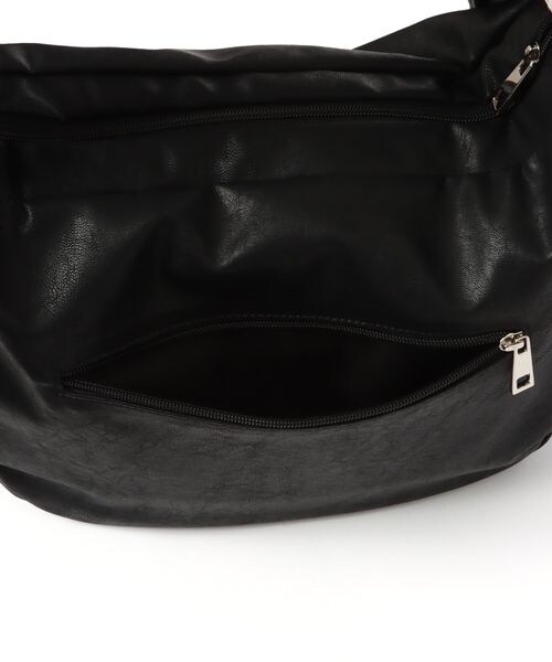 LEPSIM(レプシィム)の「フェイクレザーソフトBIGショルダー(バッグ・アイボリー08/ブラック09/グレージュ51・ONE SIZE)」の12枚目の写真