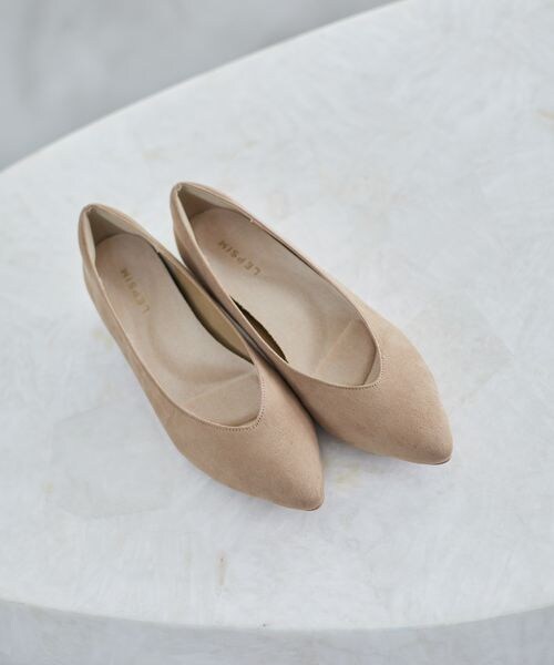 LEPSIM（レプシィム）の「フェイクスウェードクッションヒールパンプス（シューズ・レディース・ブラック09/グレージュ53・M(23-23.5)/L(24-24.5)）」の6枚目の写真