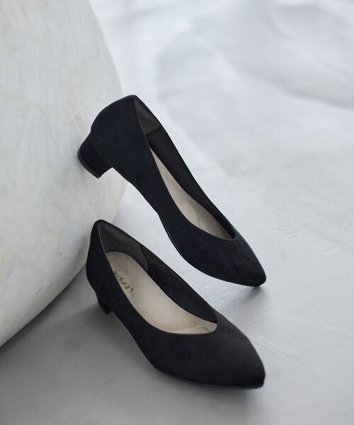 LEPSIM（レプシィム）の「フェイクスウェードクッションヒールパンプス（シューズ・レディース・ブラック09/グレージュ53・M(23-23.5)/L(24-24.5)）」の4枚目の写真