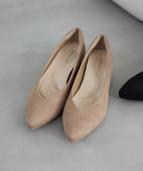 LEPSIM（レプシィム）の「フェイクスウェードクッションヒールパンプス（シューズ・レディース・ブラック09/グレージュ53・M(23-23.5)/L(24-24.5)）」の5枚目の写真