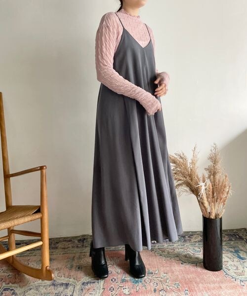 LOWRYS FARM(ローリーズファーム)の「ボリュームキャミワンピース(ワンピース/ドレス・レディース・ブラック09/チャコール18/ベージュ52・F)」の8枚目の写真