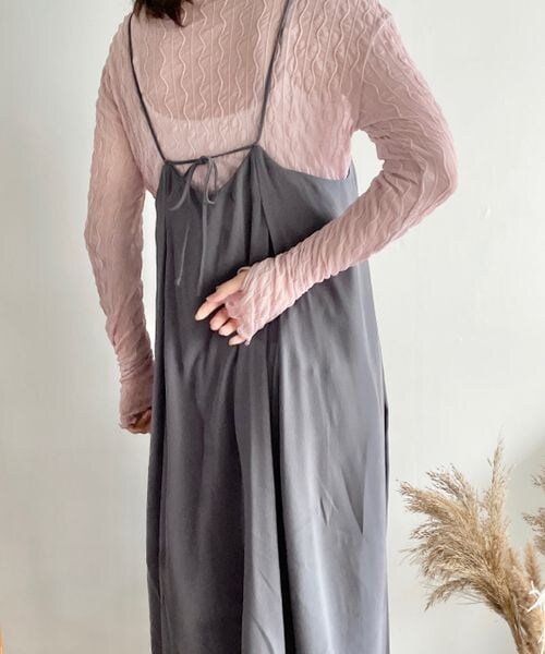 LOWRYS FARM(ローリーズファーム)の「ボリュームキャミワンピース(ワンピース/ドレス・レディース・ブラック09/チャコール18/ベージュ52・F)」の11枚目の写真