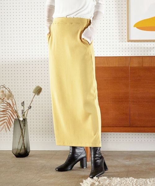 LOWRYS FARM（ローリーズファーム）の「ストレッチカットタイトスカート（スカート・レディース・アイボリー08/ブラック09/イエロー65/グリーン75・F）」の3枚目の写真
