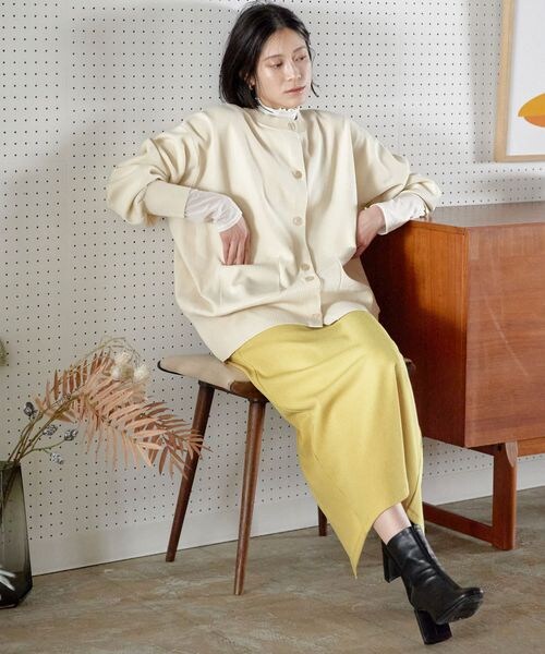 LOWRYS FARM（ローリーズファーム）の「ストレッチカットタイトスカート（スカート・レディース・アイボリー08/ブラック09/イエロー65/グリーン75・F）」の19枚目の写真