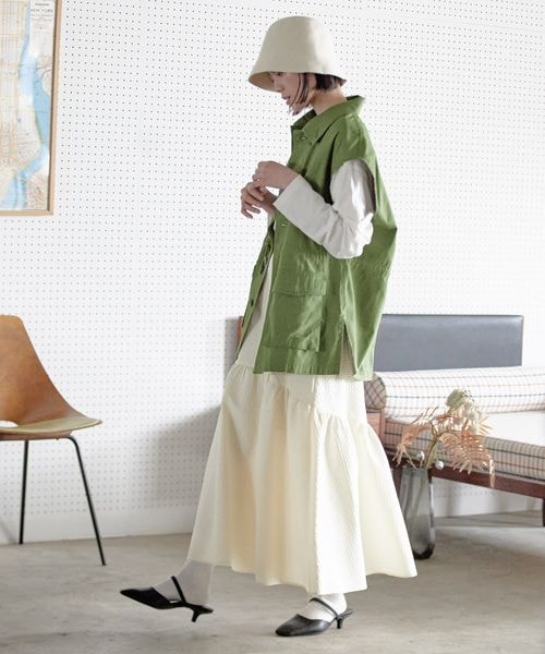 LOWRYS FARM（ローリーズファーム）の「ガララウンドティアードスカート（スカート・レディース・アイボリー08/ブラック09・F）」の4枚目の写真