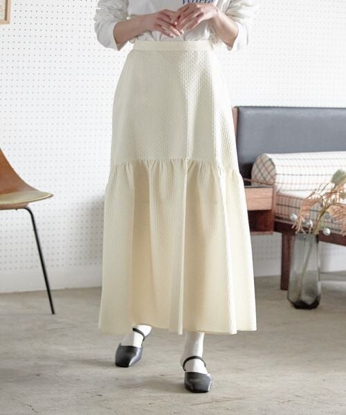 LOWRYS FARM（ローリーズファーム）の「ガララウンドティアードスカート（スカート・レディース・アイボリー08/ブラック09・F）」の8枚目の写真