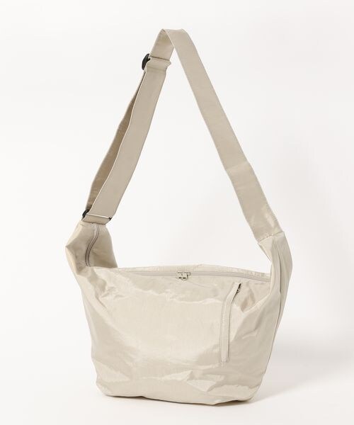 LOWRYS FARM（ローリーズファーム）の「ＢＩＧショルダーＢＡＧ（バッグ・レディース・アイボリー08/ブラック09/オレンジ45/ブルー82・FREE）」の5枚目の写真