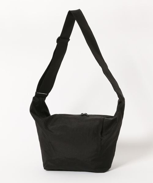 LOWRYS FARM（ローリーズファーム）の「ＢＩＧショルダーＢＡＧ（バッグ・レディース・アイボリー08/ブラック09/オレンジ45/ブルー82・FREE）」の6枚目の写真