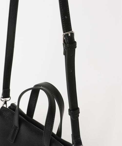 LOWRYS FARM(ローリーズファーム)の「3ROOM2WAYBAG(バッグ・アイボリー08/ブラック09/イエロー62・フリー)」の11枚目の写真