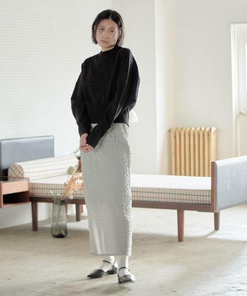 LOWRYS FARM（ローリーズファーム）の「シャーリングカットタイトスカート（スカート・アイボリー08/ブラック09/グレー15/グリーン75・フリー）」の15枚目の写真