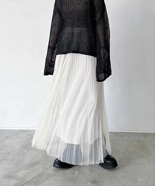 PAGEBOY（ページボーイ）の「チュールランダムプリーツスカート（スカート・レディース・オフホワイト05/ブラック09/チャコール18・F）」の5枚目の写真