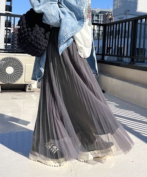 PAGEBOY（ページボーイ）の「チュールランダムプリーツスカート（スカート・レディース・オフホワイト05/ブラック09/チャコール18・F）」の21枚目の写真