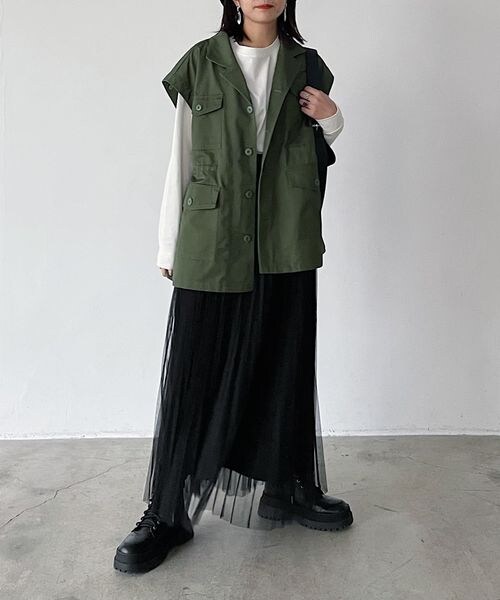 PAGEBOY（ページボーイ）の「チュールランダムプリーツスカート（スカート・レディース・オフホワイト05/ブラック09/チャコール18・F）」の17枚目の写真