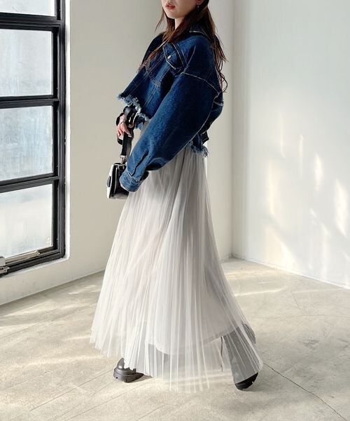 PAGEBOY（ページボーイ）の「チュールランダムプリーツスカート（スカート・レディース・オフホワイト05/ブラック09/チャコール18・F）」の10枚目の写真