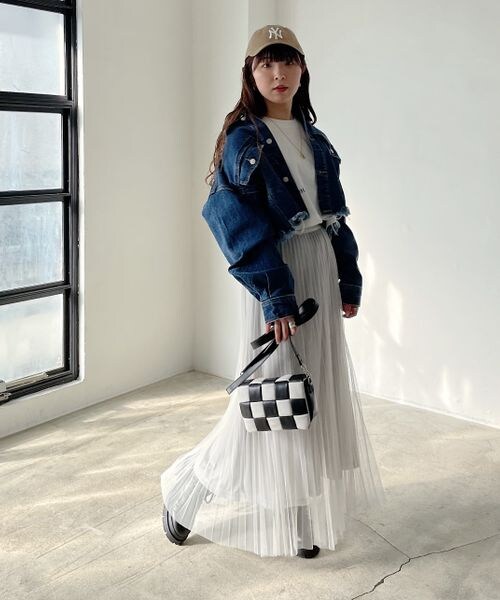 PAGEBOY（ページボーイ）の「チュールランダムプリーツスカート（スカート・レディース・オフホワイト05/ブラック09/チャコール18・F）」の9枚目の写真