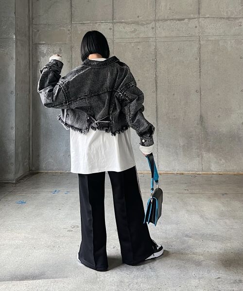 PAGEBOY（ページボーイ）の「ショートボーイGジャン（ジャケット/アウター・レディース・交織オフホワイト05/ケミカルブラック09/ブルー82・F）」の9枚目の写真