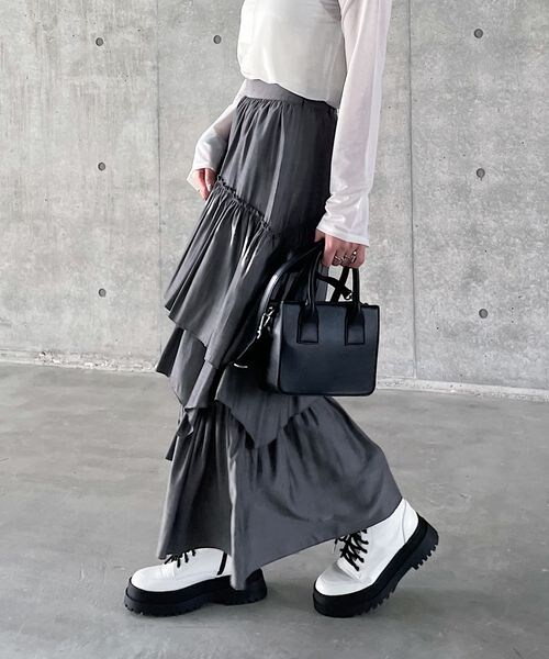 PAGEBOY（ページボーイ）の「フリルティアードスカート（スカート・アイボリー04/ブラック09/グレー系16・F）」の8枚目の写真