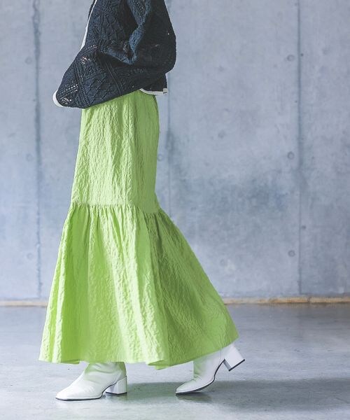 PAGEBOY(ページボーイ)の「ジャガードティアードスカート(スカート・オフホワイト05/ブラック09/イエロー系71・F)」の2枚目の写真