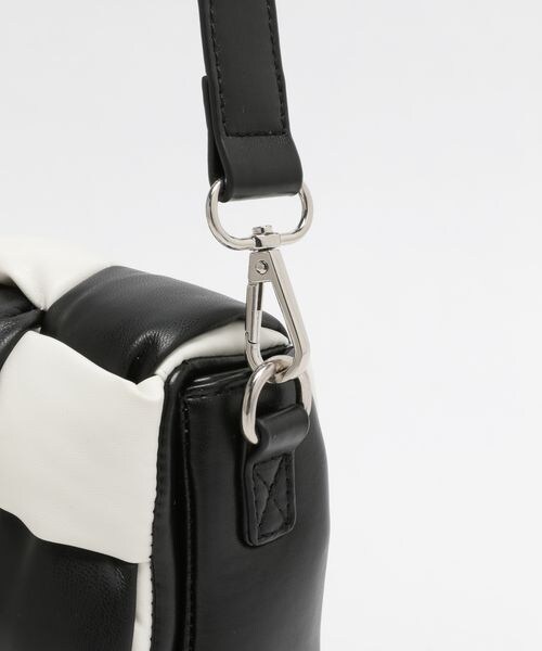 PAGEBOY(ページボーイ)の「マシュマロショルダーBAG(バッグ・レディース・ブラック09/ブルー86・F)」の9枚目の写真
