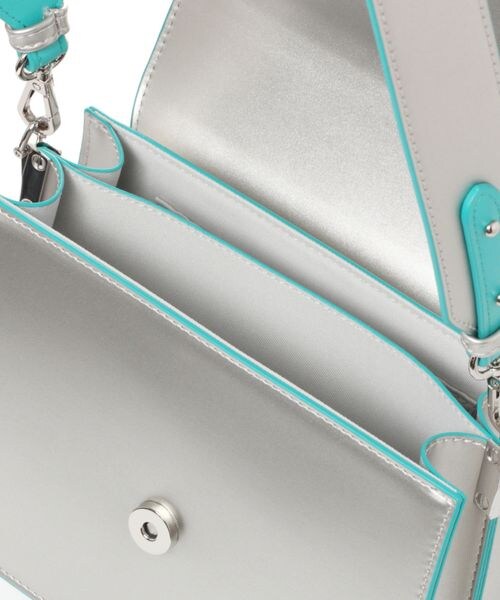 PAGEBOY（ページボーイ）の「バイカラースクエアショルダー（バッグ・オフホワイト05/ブラック09/シルバー12・F）」の21枚目の写真