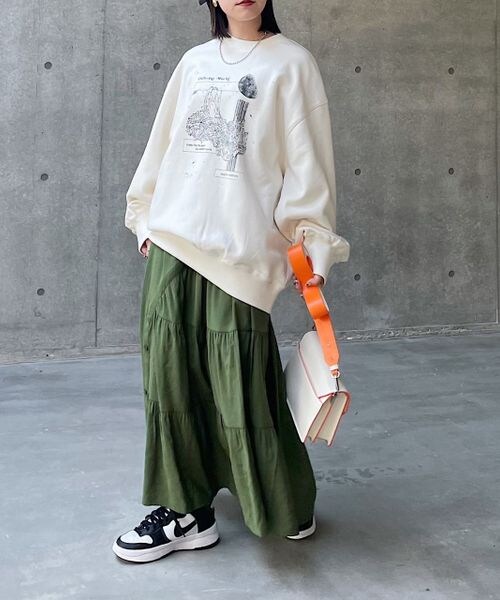 PAGEBOY（ページボーイ）の「バイカラースクエアショルダー（バッグ・オフホワイト05/ブラック09/シルバー12・F）」の3枚目の写真