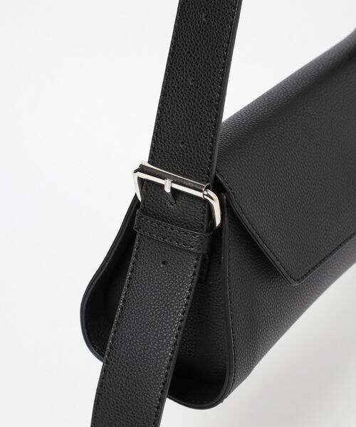 PAGEBOY（ページボーイ）の「コクーンフォルムBAG（バッグ・レディース・オフホワイト05/ブラック09/ブルー85・F）」の17枚目の写真