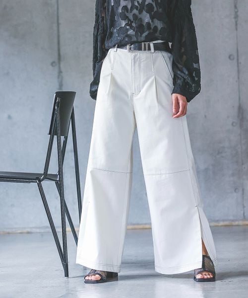 PAGEBOY(ページボーイ)の「ステッチワークワイドスラックス(パンツ・レディース・オフホワイト05/ブラック09/カーキ78・F)」の1枚目の写真