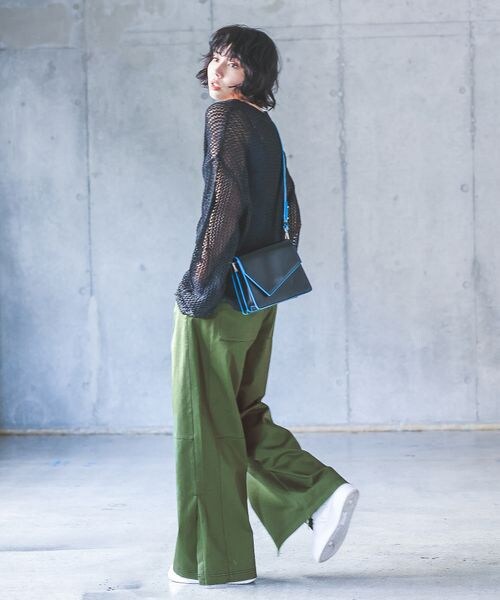 PAGEBOY(ページボーイ)の「ステッチワークワイドスラックス(パンツ・レディース・オフホワイト05/ブラック09/カーキ78・F)」の13枚目の写真
