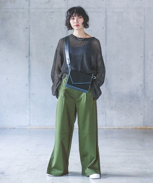 PAGEBOY(ページボーイ)の「ステッチワークワイドスラックス(パンツ・レディース・オフホワイト05/ブラック09/カーキ78・F)」の12枚目の写真
