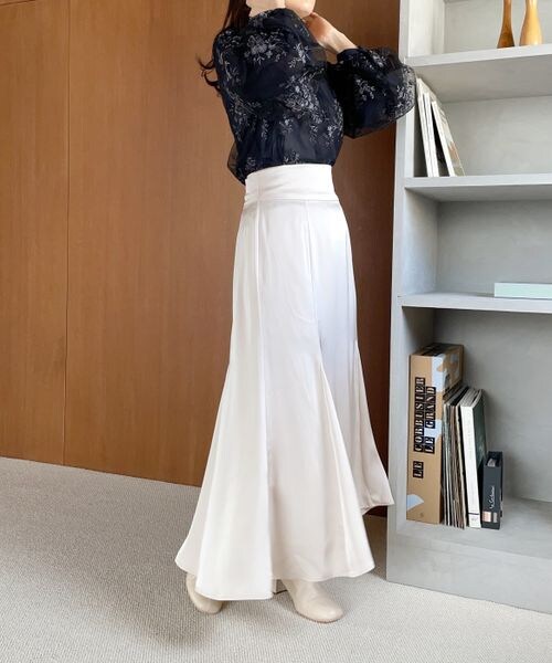 mysty woman（ミスティウーマン）の「サテンレースアップマーメイドスカート（スカート・レディース・アイボリー08/モカ57/ダークブラウン59・F）」の15枚目の写真