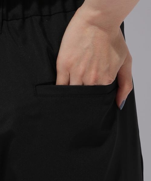 HARE(ハレ)の「2WAYサテンカーゴワイドパンツ(パンツ・レディース・ホワイト05/ブラック09・FREE)」の17枚目の写真