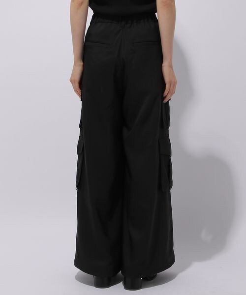 HARE(ハレ)の「2WAYサテンカーゴワイドパンツ(パンツ・レディース・ホワイト05/ブラック09・FREE)」の13枚目の写真