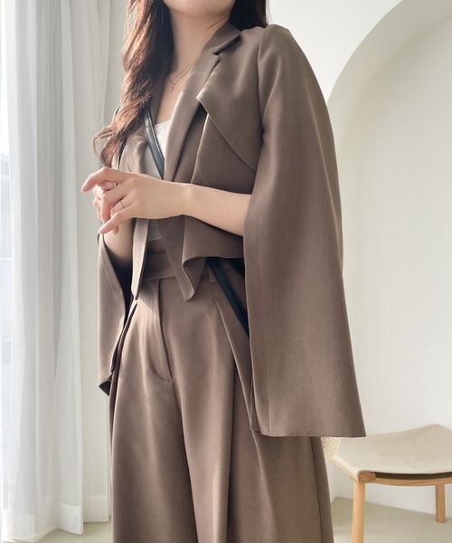 Heather（ヘザー）の「Short Jacket（ジャケット/アウター・レディース・ブラック 09/ブラウン 57・FREE）」の2枚目の写真