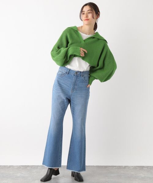 LEPSIM(レプシィム)の「カットオフフレアデニムパンツ(パンツ・レディース・ライトブルー82/ブルー85・M/L)」の3枚目の写真