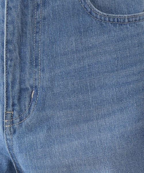 LEPSIM(レプシィム)の「カットオフフレアデニムパンツ(パンツ・レディース・ライトブルー82/ブルー85・M/L)」の18枚目の写真