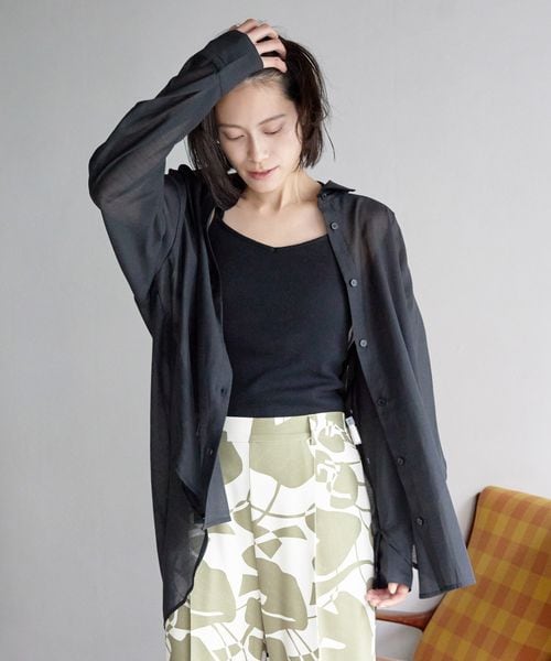 LOWRYS FARM（ローリーズファーム）の「シアーシャツロングスリーブ（トップス・アイボリー08/ブラック09/ガラ10/ピンク25/グリーン72・F）」の14枚目の写真