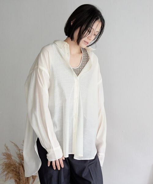 LOWRYS FARM（ローリーズファーム）の「シアーシャツロングスリーブ（トップス・アイボリー08/ブラック09/ガラ10/ピンク25/グリーン72・F）」の8枚目の写真