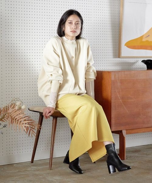 LOWRYS FARM（ローリーズファーム）の「選べる丈感スポンディッシュクルーカーディガン（トップス・オフホワイト05/ブラック×ホワイト10/★WEB限定カラー★ホワイト×ブラック11/★WEB限定カラー★ピンク22/イエロー62/グリーン75/花柄80/ブルー85・ショート丈/ロング丈）」の13枚目の写真