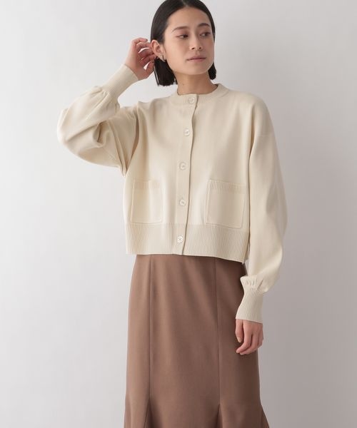 LOWRYS FARM（ローリーズファーム）の「選べる丈感スポンディッシュクルーカーディガン（トップス・オフホワイト05/ブラック×ホワイト10/★WEB限定カラー★ホワイト×ブラック11/★WEB限定カラー★ピンク22/イエロー62/グリーン75/花柄80/ブルー85・ショート丈/ロング丈）」の16枚目の写真