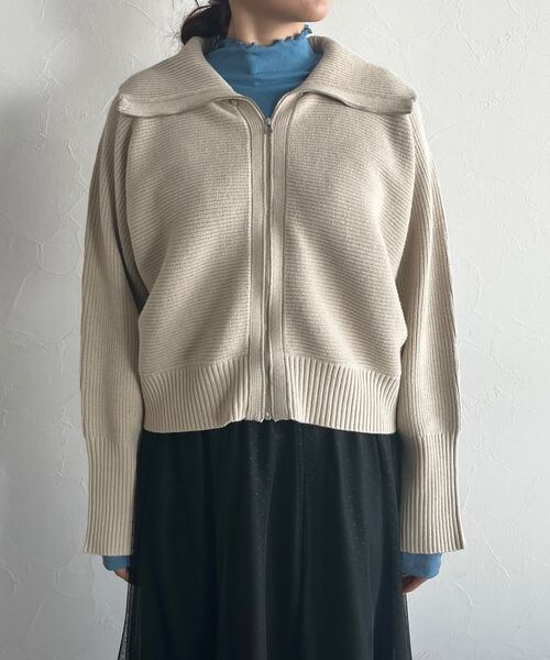 LOWRYS FARM（ローリーズファーム）の「ハイＺＩＰカーディガンロングスリーブ（トップス・アイボリー08/ブラック09/グリーン75・F）」の13枚目の写真