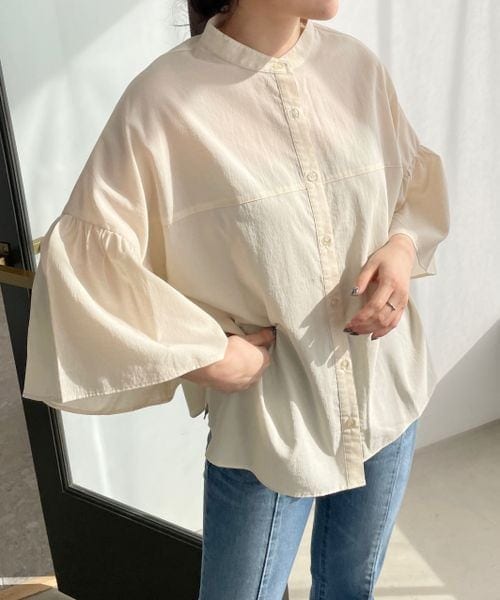LOWRYS FARM(ローリーズファーム)の「バンドフリルスリーブシャツ7部袖(トップス・アイボリー08/ブラック09/グリーン75/デニム85・FREE)」の8枚目の写真