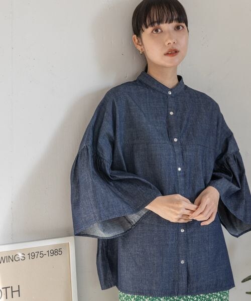 LOWRYS FARM(ローリーズファーム)の「バンドフリルスリーブシャツ7部袖(トップス・アイボリー08/ブラック09/グリーン75/デニム85・FREE)」の15枚目の写真