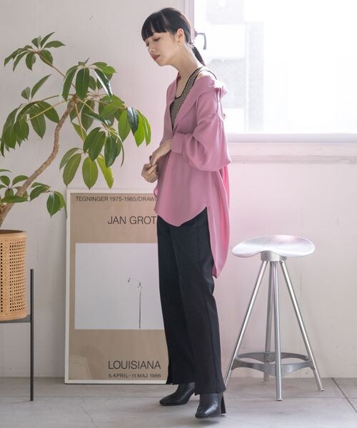 LOWRYS FARM（ローリーズファーム）の「イージーケアシャツ（トップス・アイボリー08/グレー18/ピンク22/ベージュ52・ショート丈/ロング丈）」の13枚目の写真