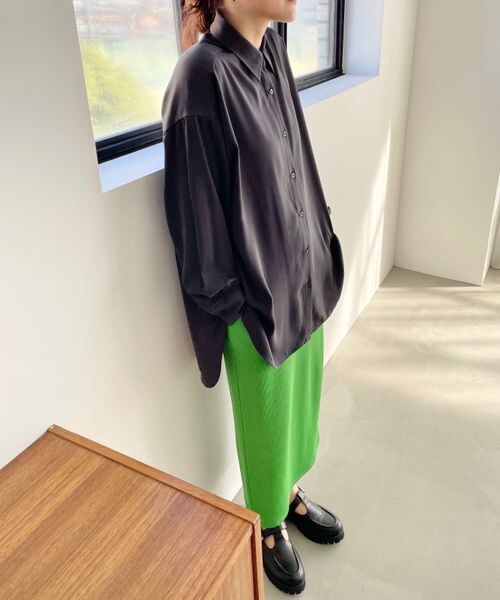 LOWRYS FARM（ローリーズファーム）の「イージーケアシャツ（トップス・アイボリー08/グレー18/ピンク22/ベージュ52・ショート丈/ロング丈）」の10枚目の写真