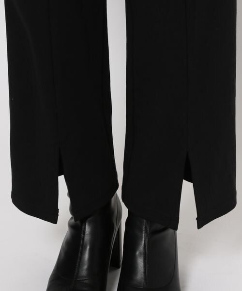 LOWRYS FARM(ローリーズファーム)の「スタイルUPスリットポンチパンツ(パンツ・アイボリー08/ブラック09/オレンジ45/グリーン72・M/L)」の22枚目の写真