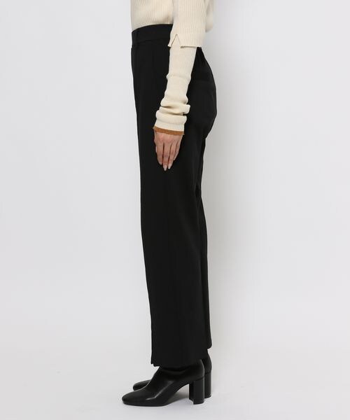LOWRYS FARM(ローリーズファーム)の「スタイルUPスリットポンチパンツ(パンツ・アイボリー08/ブラック09/オレンジ45/グリーン72・M/L)」の17枚目の写真
